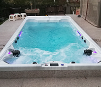 上海松江同潤(rùn)別莊別墅無(wú)邊際泳池工程